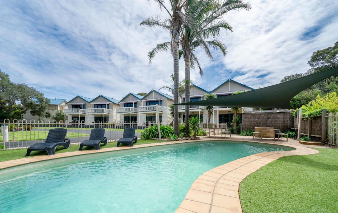 Boathouse Resort Studios And Suites Blairgowrie Exterior photo