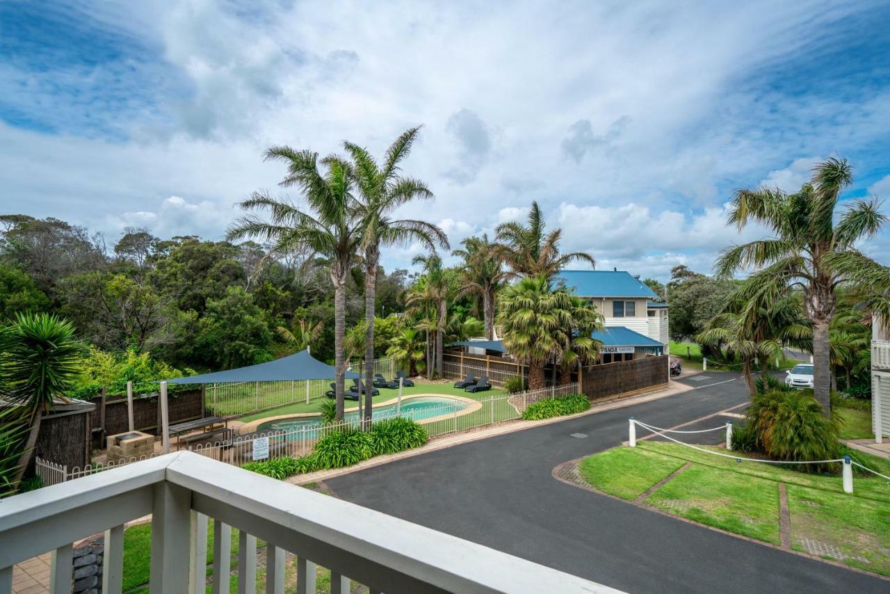 Boathouse Resort Studios And Suites Blairgowrie Exterior photo